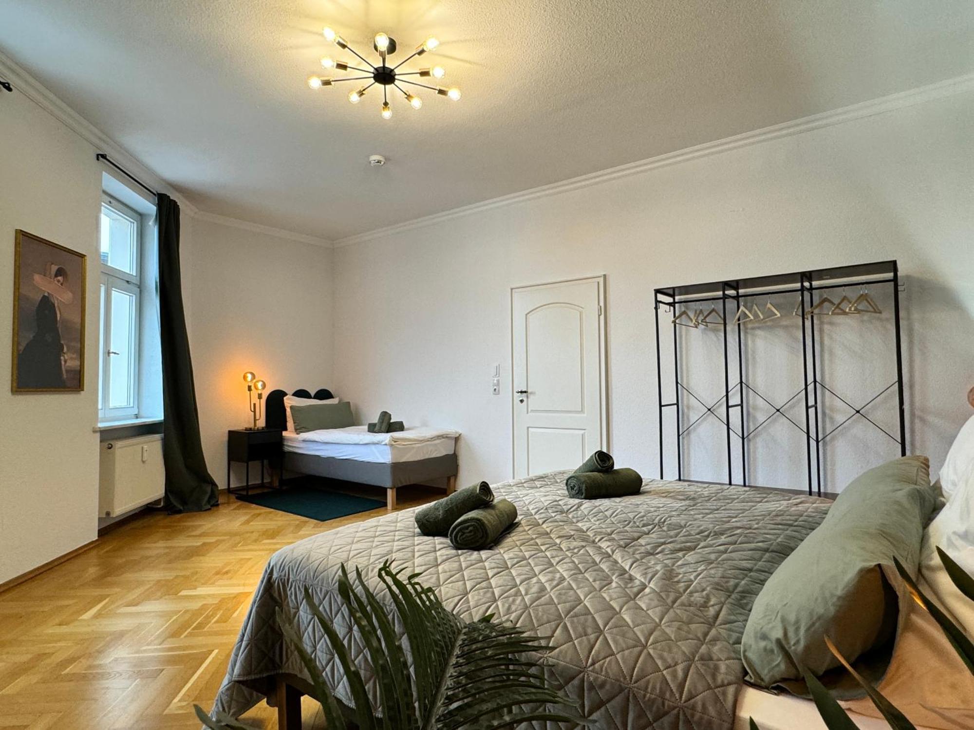 Rebelrents #4 Design Trifft Komfort - Einzigartiges Ferienapartment In Der Nahe Des Hauptbahnhofs Галль Экстерьер фото
